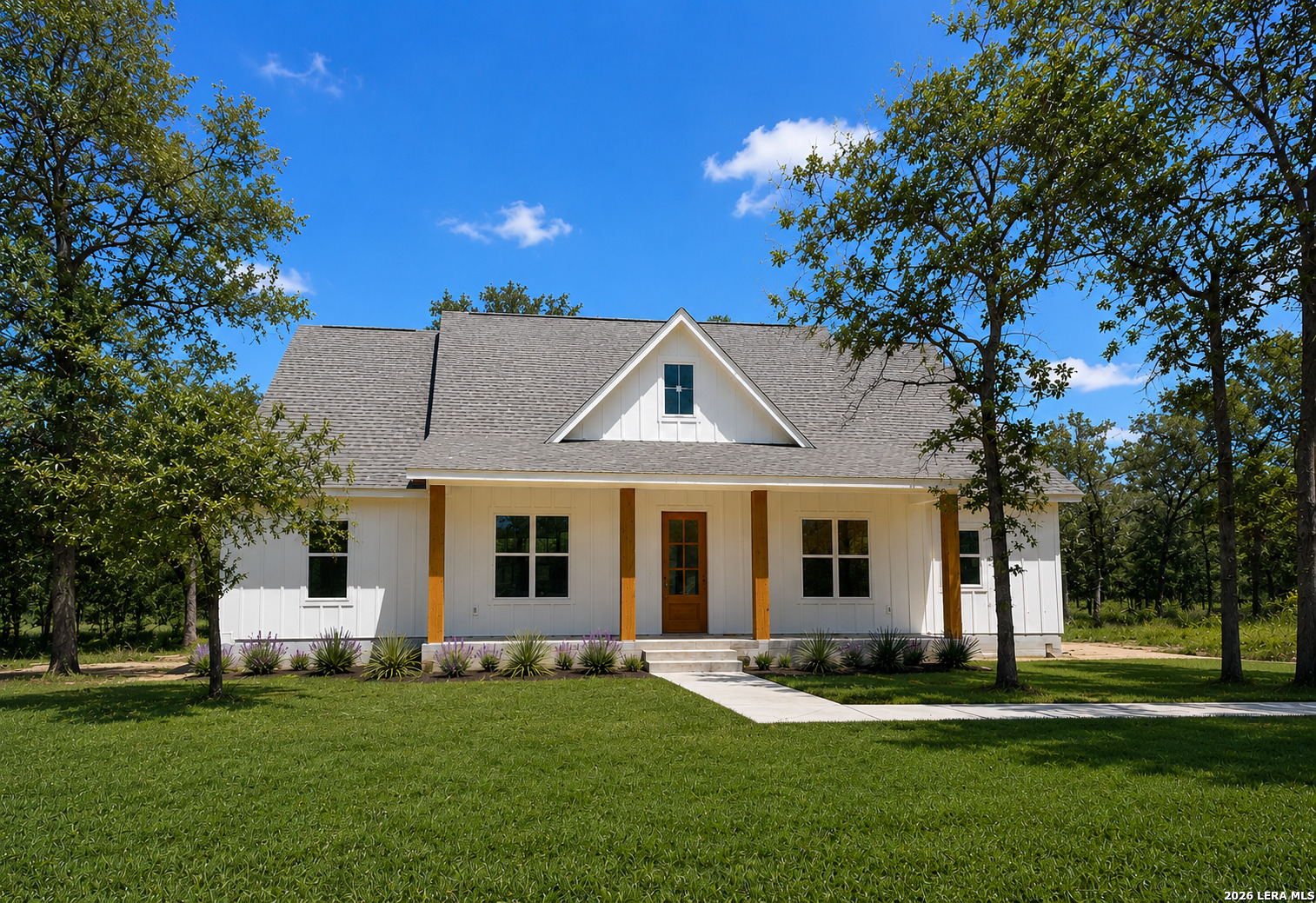 3515 County Road 676 Devine TX 78016