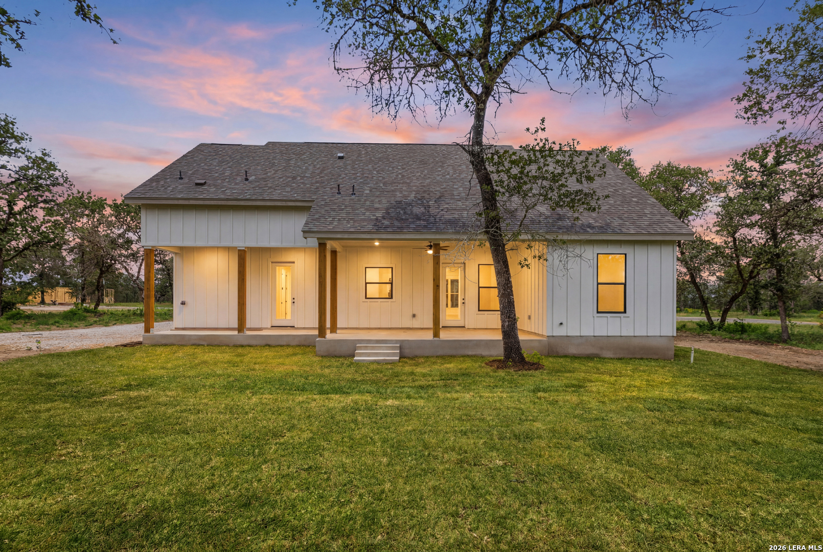3515 County Road 676 Devine TX 78016