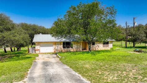 101 Diamond J Road S Pipe Creek TX 78063