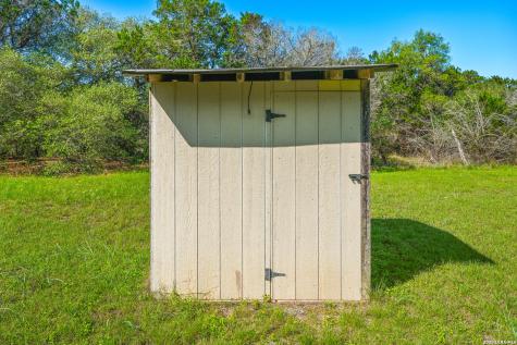 101 Diamond J Road S Pipe Creek TX 78063