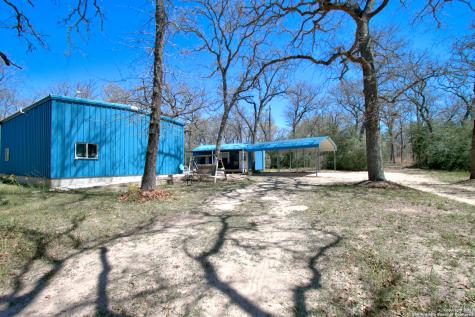 1515 Old Colony Road Seguin TX 78155