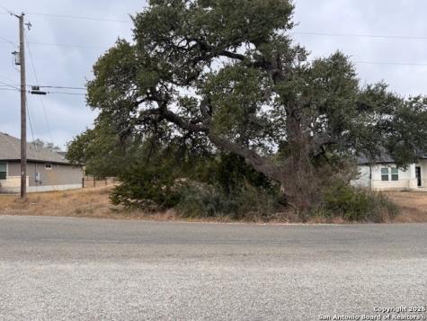 121 N Lon Price Blanco TX 78606
