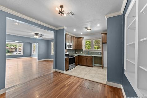 427 Donaldson San Antonio TX 78201