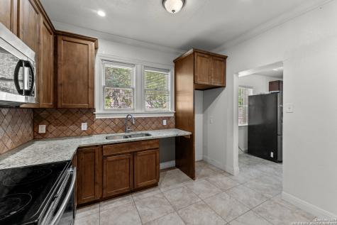 427 Donaldson San Antonio TX 78201