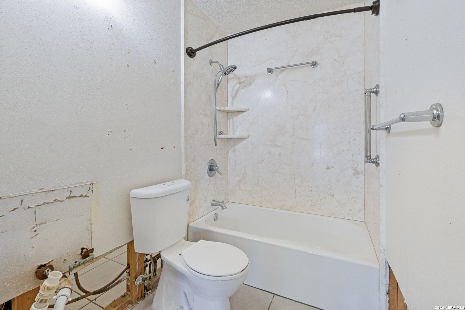4243 Apple Tree San Antonio TX 78222