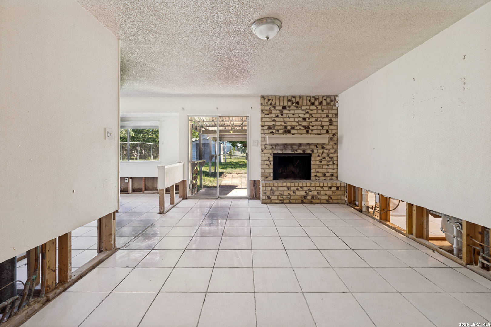4243 Apple Tree San Antonio TX 78222