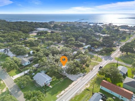 405 Broadway Street Fulton TX 78358