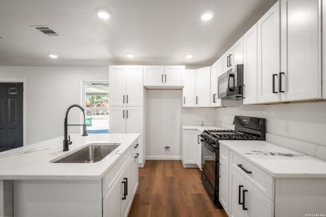 130 Kontiki Place San Antonio TX 78242