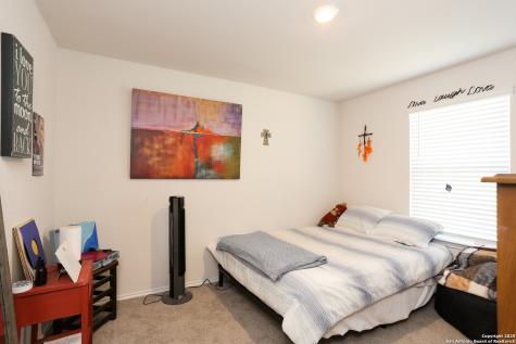 132 Bunkers Hill Floresville TX 78114