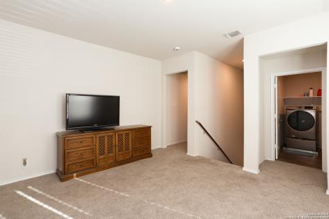 132 Bunkers Hill Floresville TX 78114