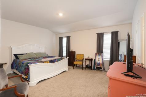 132 Bunkers Hill Floresville TX 78114