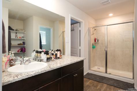132 Bunkers Hill Floresville TX 78114
