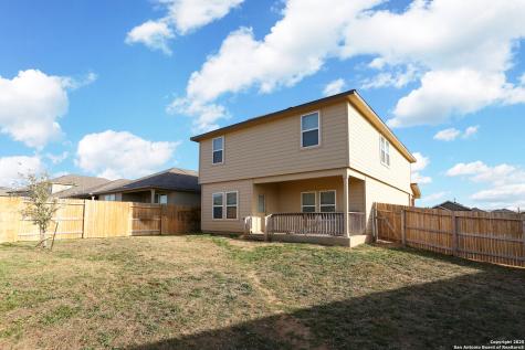 132 Bunkers Hill Floresville TX 78114