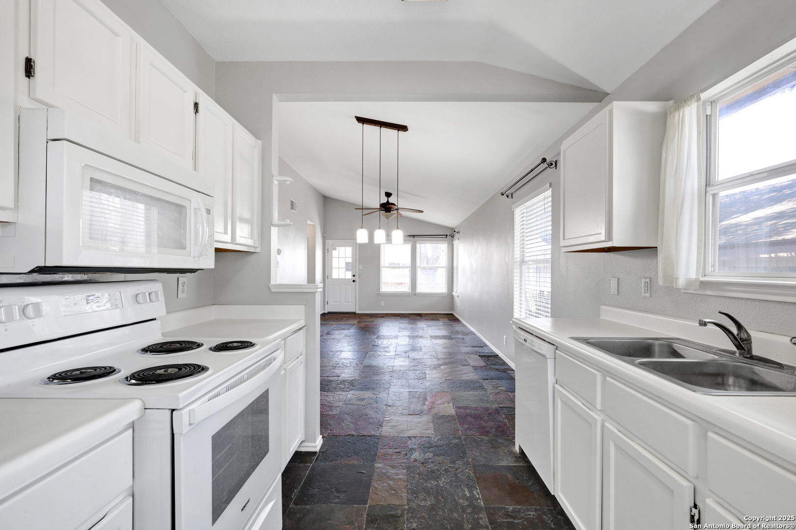 9406 Swans Crossing San Antonio TX 78250