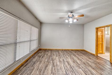 498 Camino Del Rancho Concan TX 78838