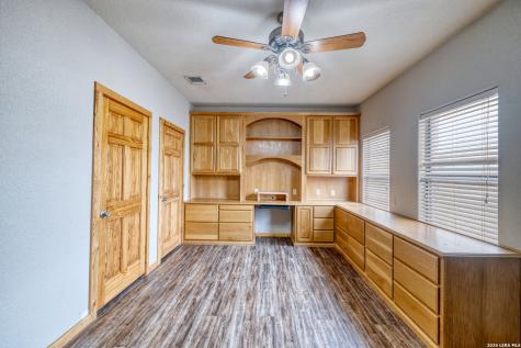 498 Camino Del Rancho Concan TX 78838