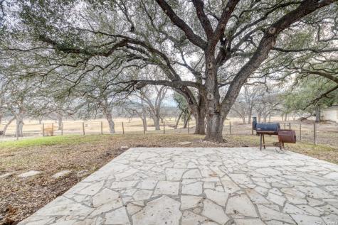 498 Camino Del Rancho Concan TX 78838