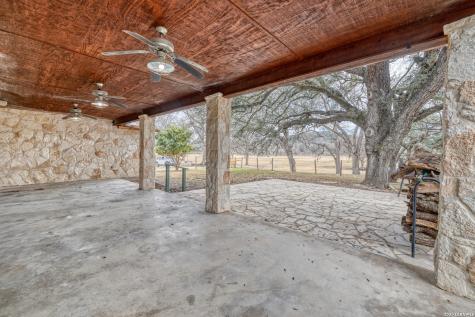 498 Camino Del Rancho Concan TX 78838