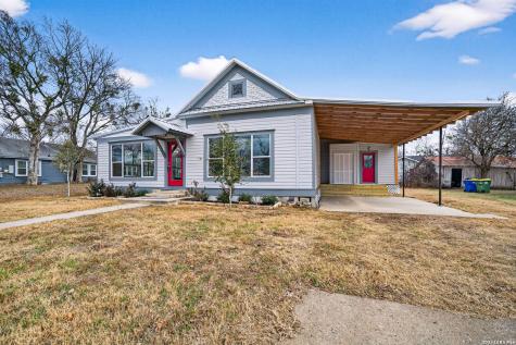 1612 Saint Peter Gonzales TX 78629