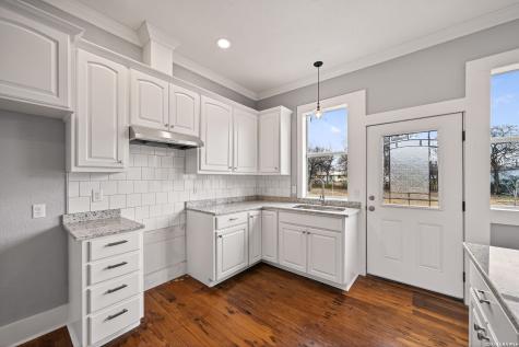 1612 Saint Peter Gonzales TX 78629