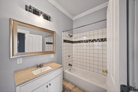 1612 Saint Peter Gonzales TX 78629