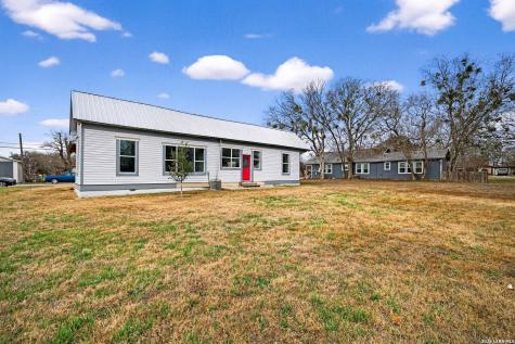 1612 Saint Peter Gonzales TX 78629