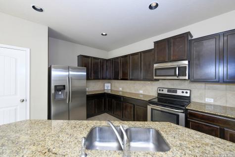 1735 Aspen Silver San Antonio TX 78245