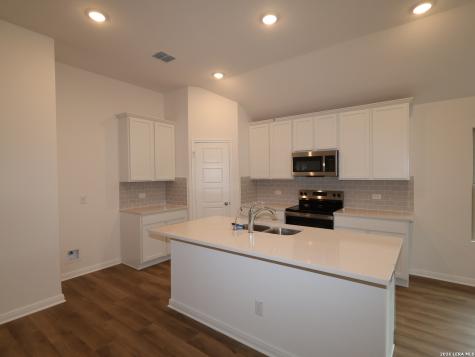 1160 Limestone Ridge Seguin TX 78155