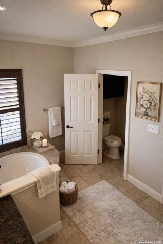 184 Fairway Floresville TX 78114