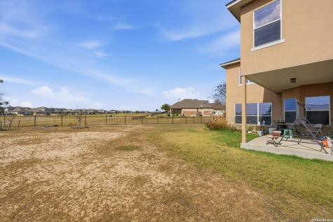 184 Fairway Floresville TX 78114