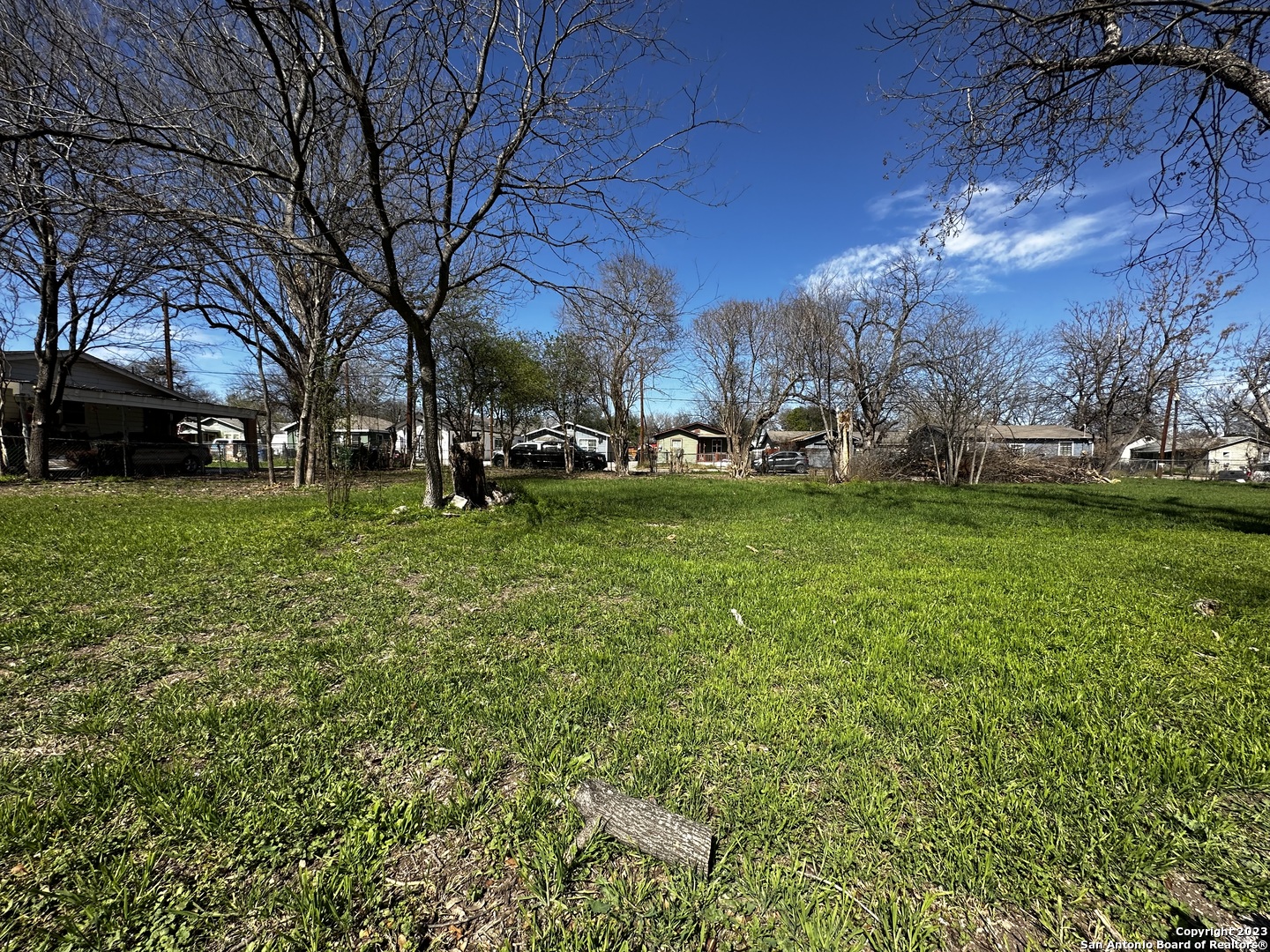909 SW 34th Street San Antonio TX 78237