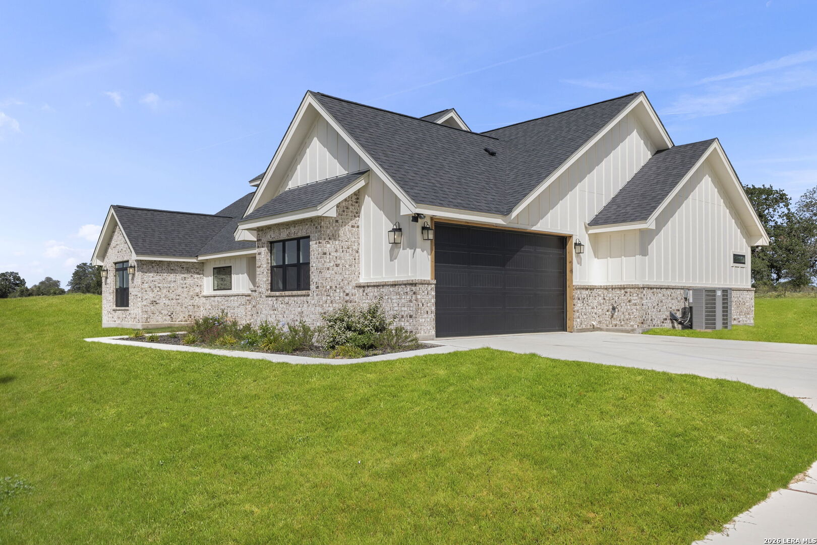 156 Firewheel Loop Floresville TX 78114