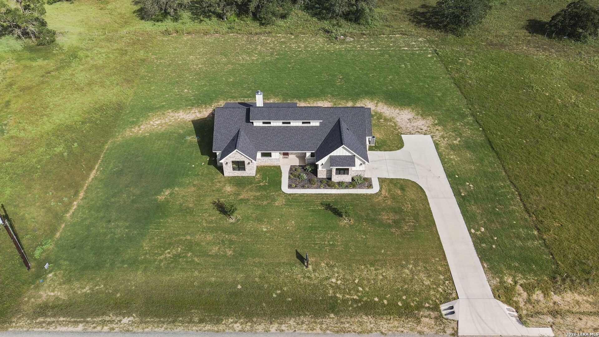 156 Firewheel Loop Floresville TX 78114
