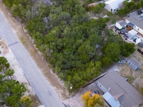 621 Glen Oaks Drive Canyon Lake TX 78133