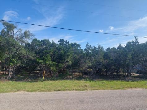 621 Glen Oaks Drive Canyon Lake TX 78133
