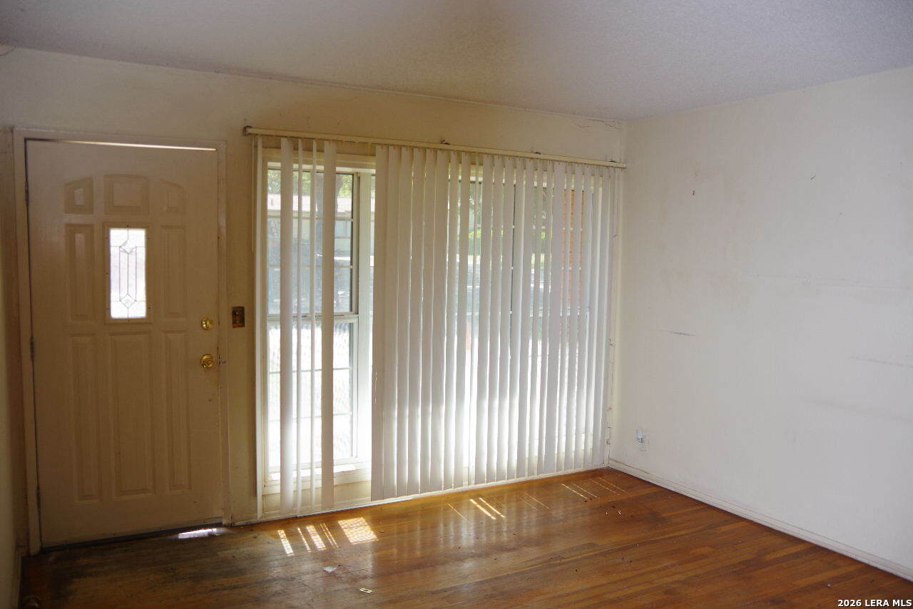 527 Craigmont San Antonio TX 78213