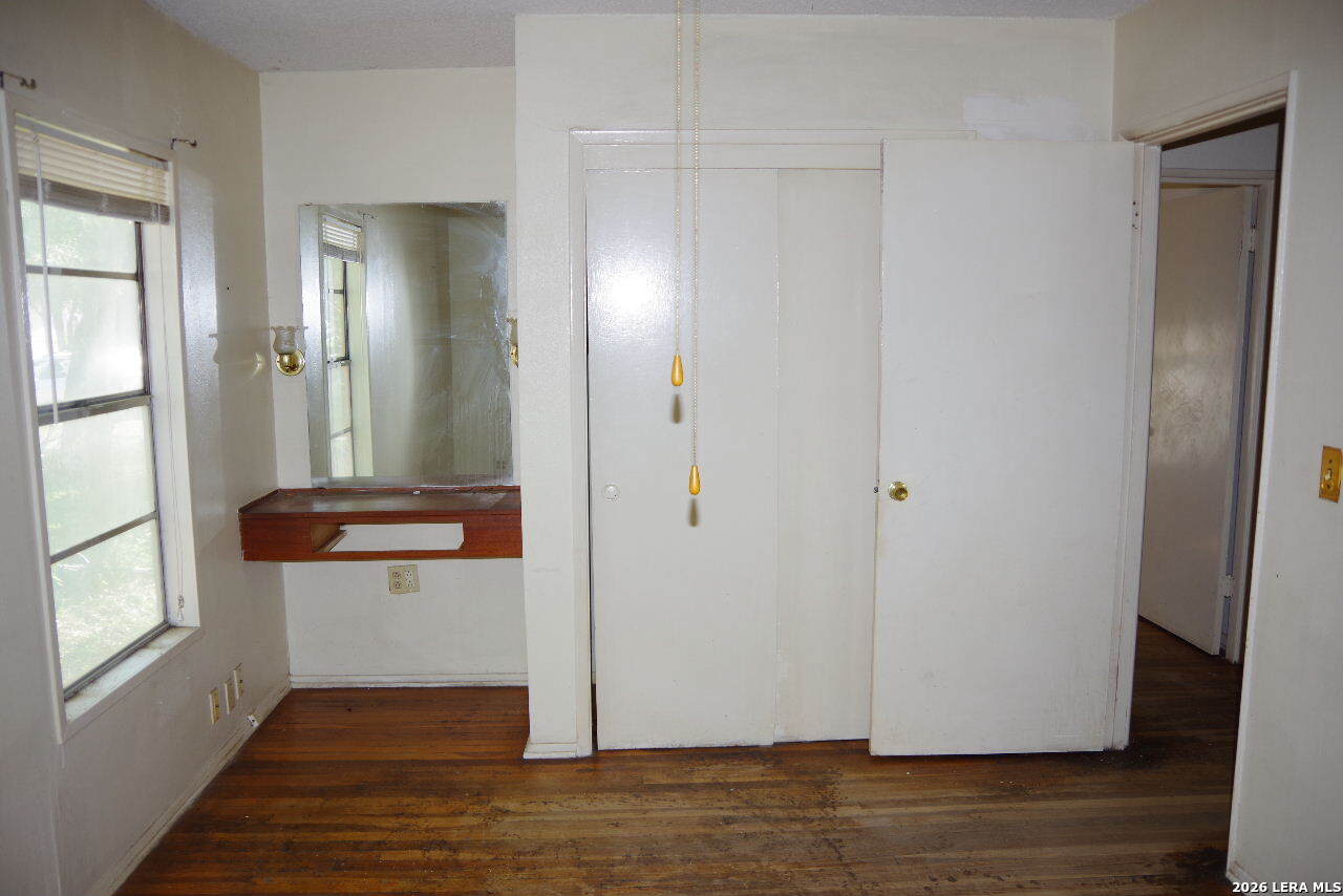 527 Craigmont San Antonio TX 78213