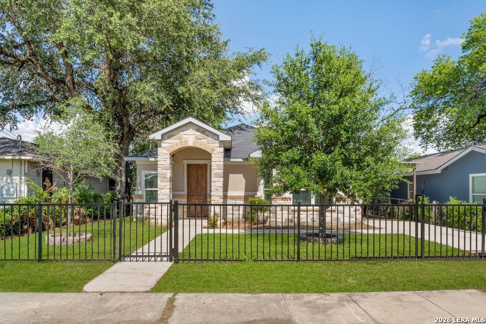 1204 Valencia San Antonio TX 78237