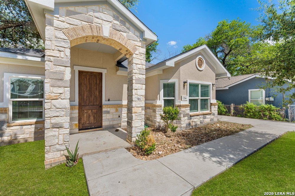 1204 Valencia San Antonio TX 78237