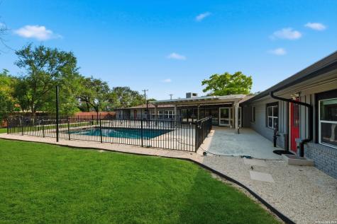 200 Carolwood Drive Castle Hills TX 78213