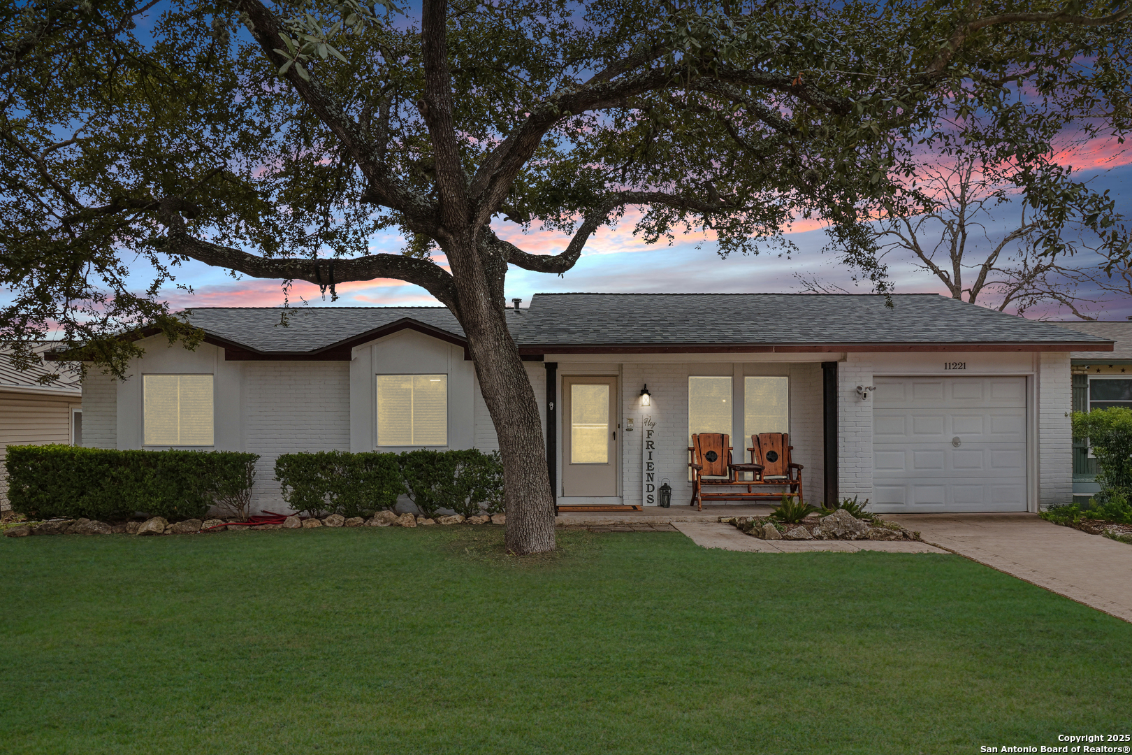 11221 Lone Shadow Trail Live Oak TX 78233