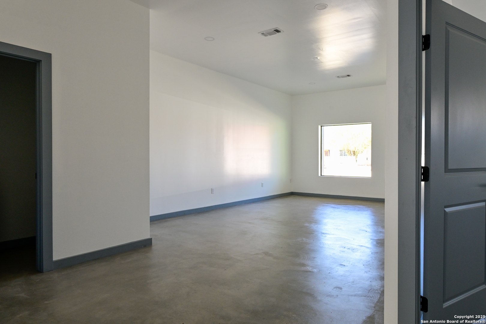 1003 W Galveston Marfa TX 79843