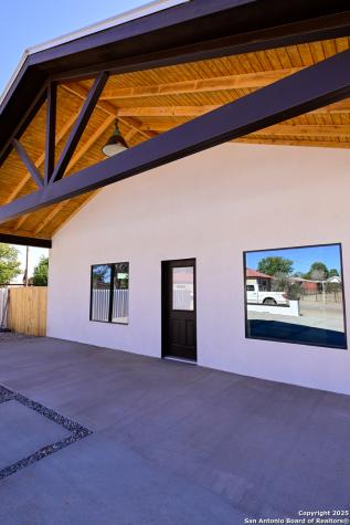 1003 W Galveston Marfa TX 79843