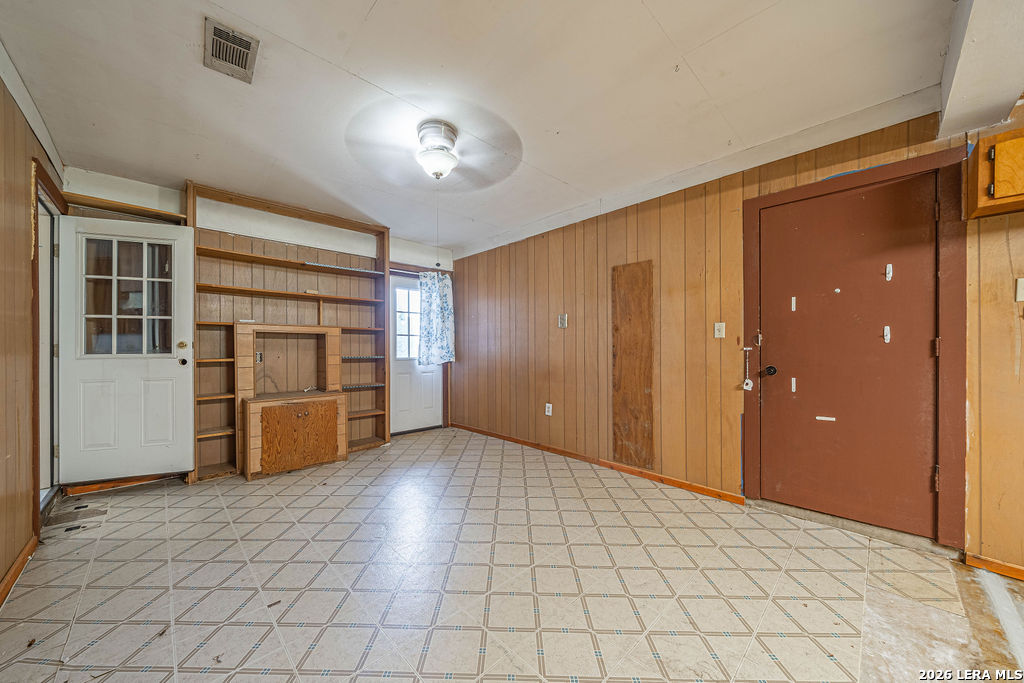909 Houston Castroville TX 78009