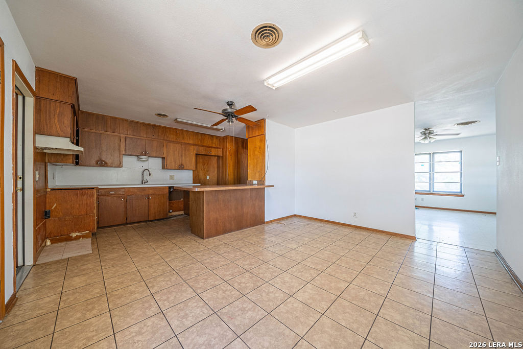 909 Houston Castroville TX 78009