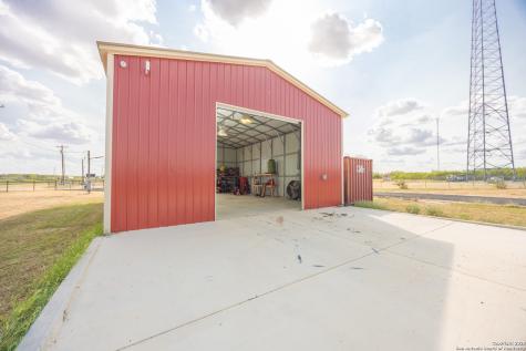 14951 N Ih 35 Moore TX 78057