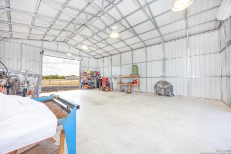 14951 N Ih 35 Moore TX 78057