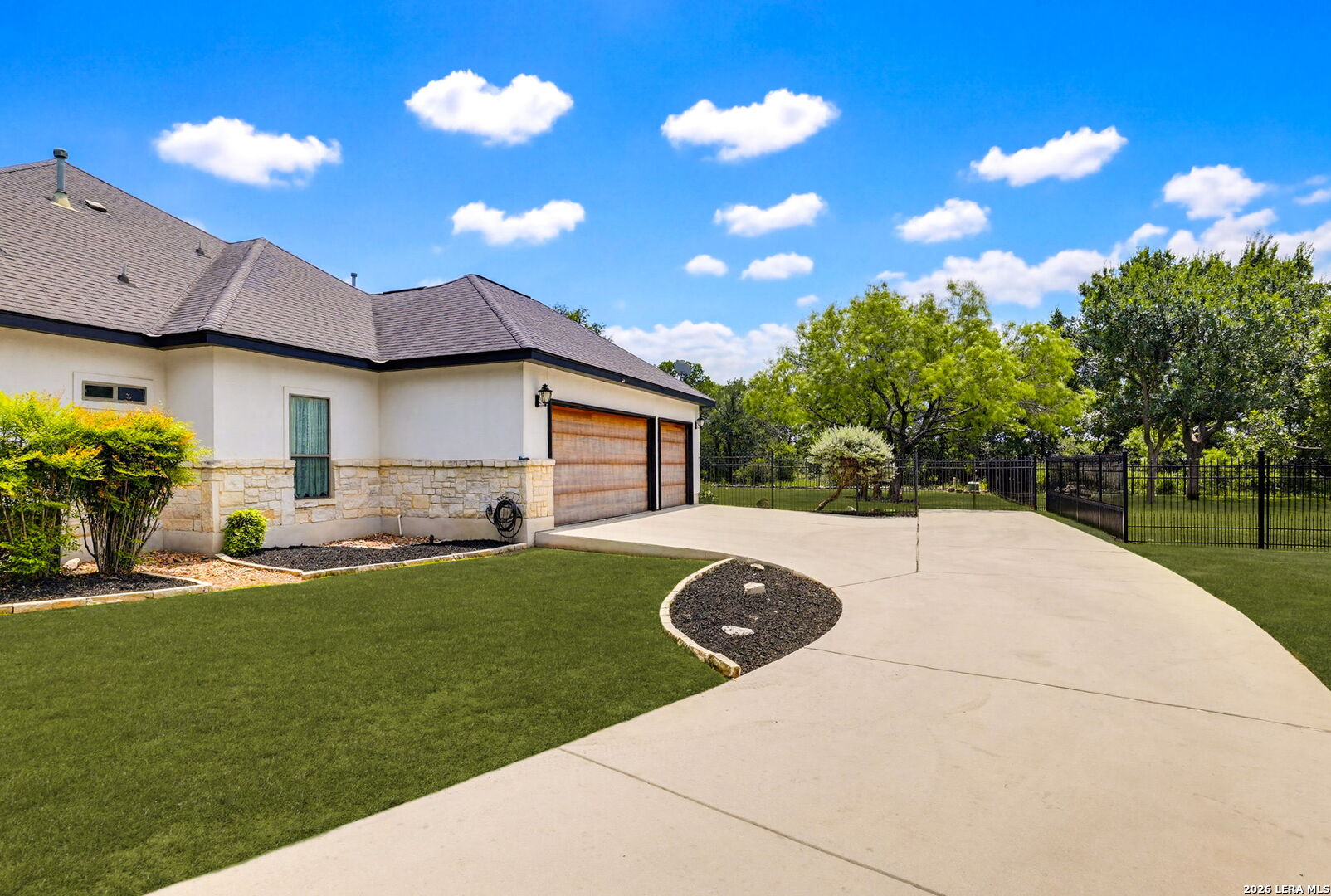 8211 Wild Wind Park Garden Ridge TX 78266