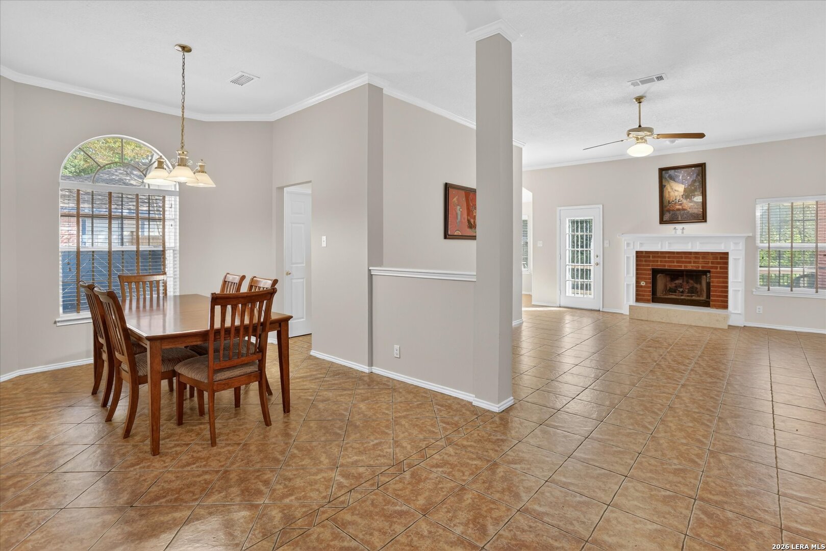 1806 Kingsbridge San Antonio TX 78253