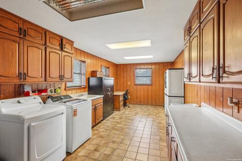 19300 N Fm 81 Hobson TX 78117